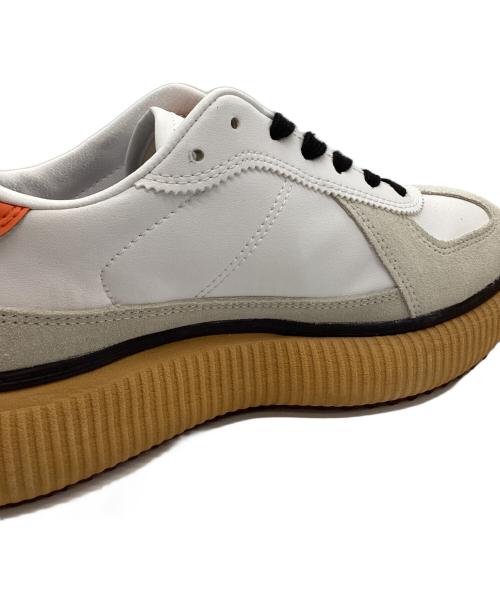 Onitsuka Tiger（オニツカタイガー）Onitsuka Tiger (オニツカタイガー) Onitsuka Tiger　DELECITY　スニーカー ホワイト×オレンジ サイズ:23.5㎝の古着・服飾アイテム