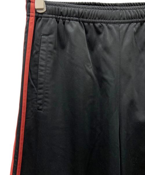 adidas（アディダス）adidas (アディダス) トラックパンツ ブラック×レッド サイズ:Lの古着・服飾アイテム