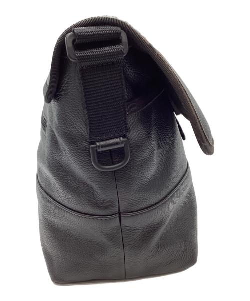BALENCIAGA（バレンシアガ）BALENCIAGA (バレンシアガ) BALENCIAGA　EXPLORERメッセンジャー　メッセンジャーバッグ ブラックの古着・服飾アイテム