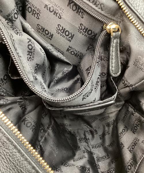 MICHAEL KORS（マイケルコース）MICHAEL KORS (マイケルコース) MICHAEL KORS　ホーボーバッグ ブラックの古着・服飾アイテム