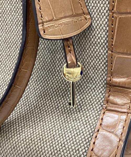 MICHAEL KORS（マイケルコース）MICHAEL KORS (マイケルコース) MICHAEL KORS　2WAYバッグ ベージュの古着・服飾アイテム