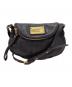 Marc by Marc Jacobs（マークバイマークジェイコブス）の古着「Marc by Marc Jacobs　ショルダーバッグ」｜ブラック×ゴールド