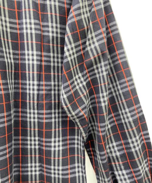 Burberry's（バーバリーズ）Burberry's (バーバリーズ) Burberry's長袖シャツ ネイビー×レッド サイズ:なしの古着・服飾アイテム