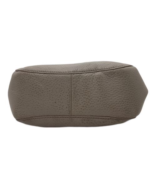 MICHAEL KORS（マイケルコース）MICHAEL KORS (マイケルコース) MICHAEL KORS　チャンドラー ミディアム コンバーチブル 　ショルダーバッグ グレー×シルバーの古着・服飾アイテム