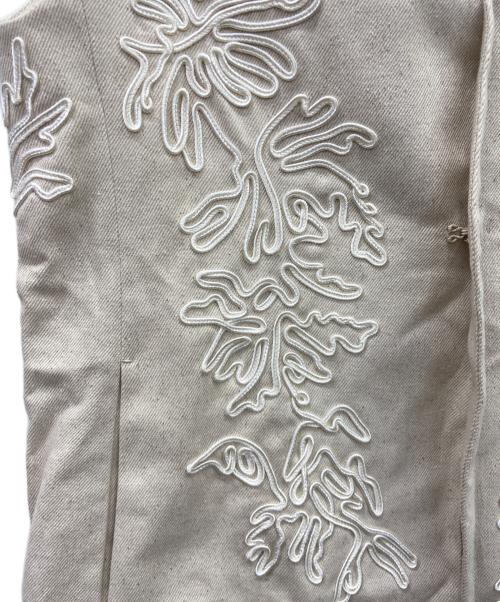 Adam et Rope（アダム エ ロペ）Adam et Rope (アダム エ ロペ) Adam et Rope　ジレ ベージュ×ホワイト サイズ:FREE 未使用品の古着・服飾アイテム