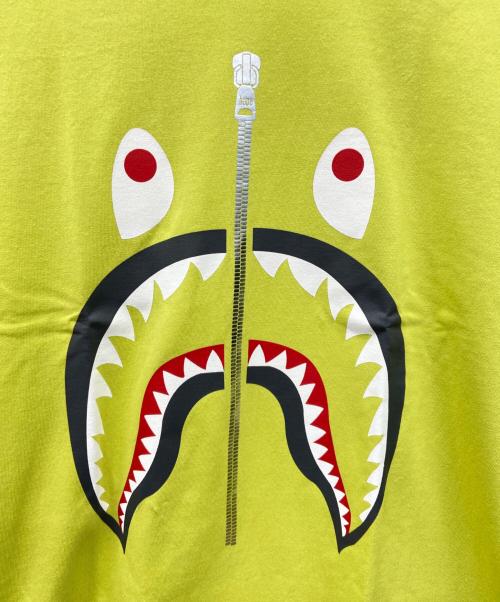 A BATHING APE（アベイシングエイプ）A BATHING APE (アベイシングエイプ) A BATHING APE半袖カットソー グリーン×ホワイト サイズ:XLの古着・服飾アイテム