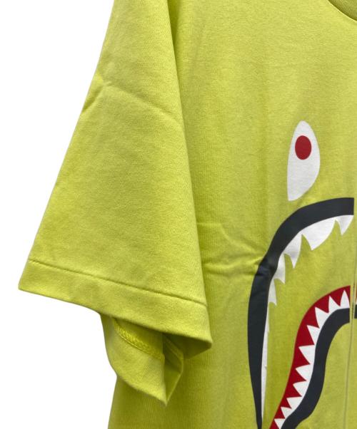 A BATHING APE（アベイシングエイプ）A BATHING APE (アベイシングエイプ) A BATHING APE半袖カットソー グリーン×ホワイト サイズ:XLの古着・服飾アイテム