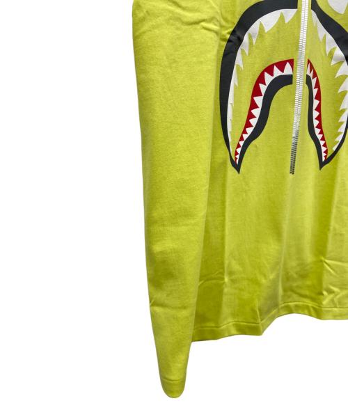 A BATHING APE（アベイシングエイプ）A BATHING APE (アベイシングエイプ) A BATHING APE半袖カットソー グリーン×ホワイト サイズ:XLの古着・服飾アイテム