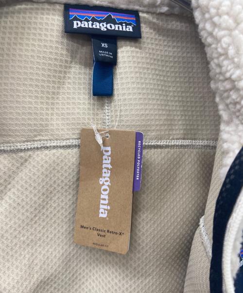 Patagonia（パタゴニア）Patagonia (パタゴニア) Patagoniaフリースベスト アイボリー サイズ:xs 未使用品の古着・服飾アイテム