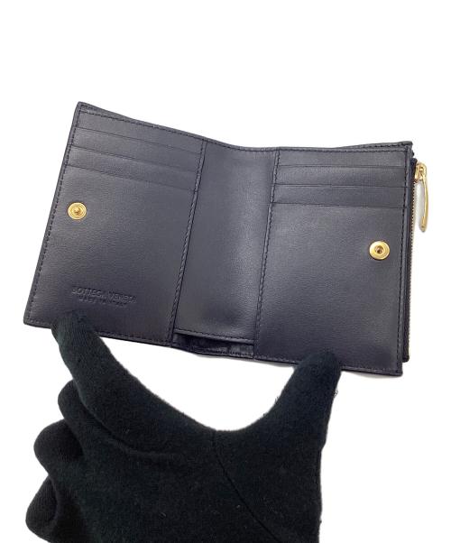 BOTTEGA VENETA（ボッテガベネタ）BOTTEGA VENETA (ボッテガベネタ) イントレチャート スモール 二つ折りウォレット ネイビー サイズ:なしの古着・服飾アイテム