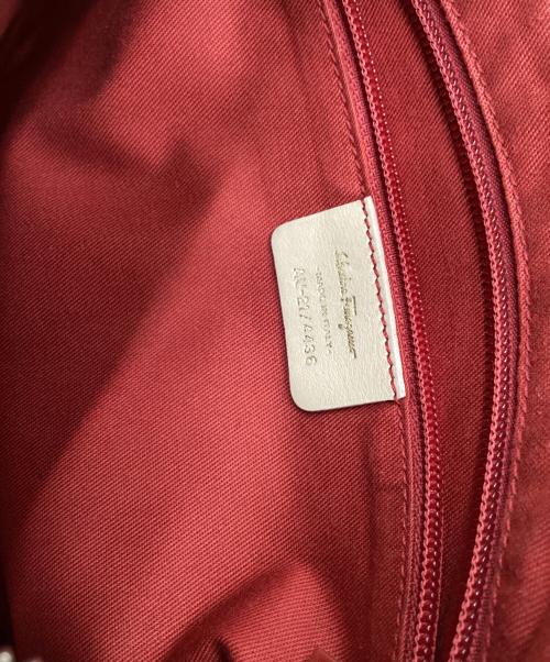 Salvatore Ferragamo（サルヴァトーレ フェラガモ）Salvatore Ferragamo (サルヴァトーレ フェラガモ) Salvatore Ferragamo　ガンチーニ　セミショルダーバッグ ピンクベージュの古着・服飾アイテム