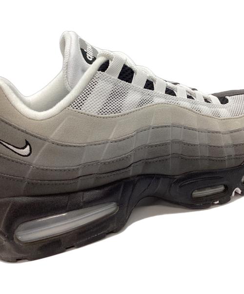NIKE（ナイキ）NIKE (ナイキ) スニーカー グレー×ホワイト サイズ:28.5の古着・服飾アイテム