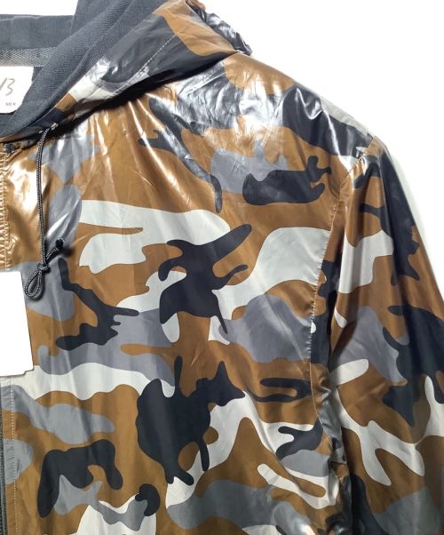 β（ベータ）β (ベータ) フェイクレイヤードカモフラフーデッドブルゾン カーキ サイズ:M 未使用品の古着・服飾アイテム