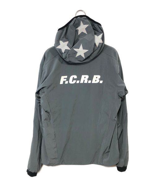 F.C.R.B.（エフシーレアルブリストル）F.C.R.B. (エフシーアールビー) LYCRA HOODED BLOUSON グレー サイズ:Sの古着・服飾アイテム