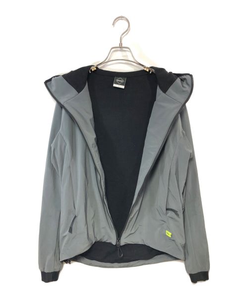 F.C.R.B.（エフシーレアルブリストル）F.C.R.B. (エフシーアールビー) LYCRA HOODED BLOUSON グレー サイズ:Sの古着・服飾アイテム