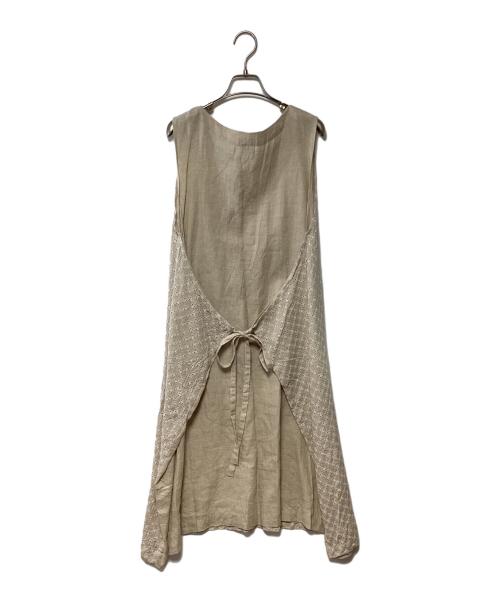 TSUHARU by samansa Mos2（ツハル バイ サマンサモスモス）TSUHARU by samansa Mos2 (ツハル バイ サマンサモスモス) bul bul (バルバル) エプロンワンピース ベージュ サイズ:Fの古着・服飾アイテム