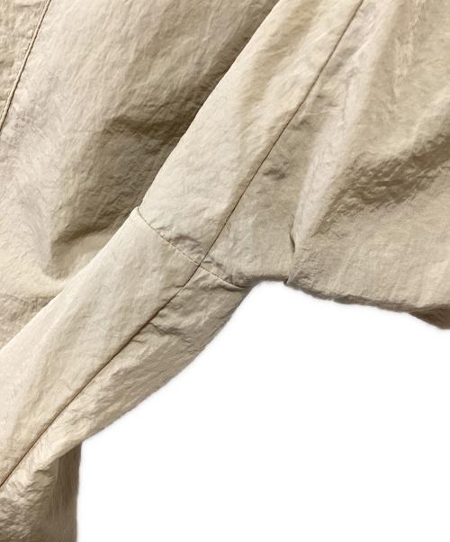 Calvin Klein Jeans（カルバンクラインジーンズ）Calvin Klein Jeans (カルバンクラインジーンズ) ナイロンパンツ ベージュ サイズ:Sの古着・服飾アイテム