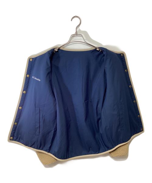 Columbia（コロンビア）Columbia (コロンビア) リバーシブルジャケット ベージュ×ネイビー サイズ:Sの古着・服飾アイテム