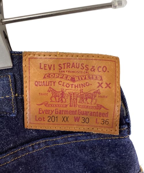 LEVI'S（リーバイス）LEVI'S (リーバイス) セルビッチデニムパンツ インディゴ サイズ:W30×L36の古着・服飾アイテム