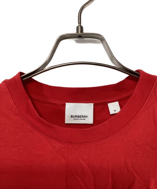 BURBERRY（バーバリー）BURBERRY (バーバリー) 半袖Tシャツ レッド サイズ:SIZE Mの古着・服飾アイテム