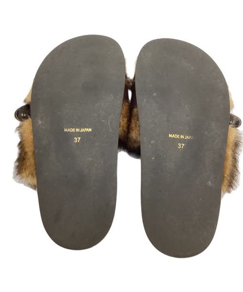 Pippichic（ピッピシック）Pippichic (ピッピシック) ファーサンダル ブラウン×ゴールド サイズ:SIZE 37の古着・服飾アイテム