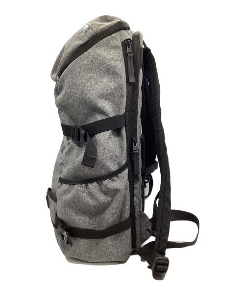 UNDER ARMOUR（アンダーアーマー）UNDER ARMOUR (アンダーアーマー) バックパック グレーの古着・服飾アイテム