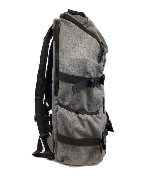 UNDER ARMOUR（アンダーアーマー）UNDER ARMOUR (アンダーアーマー) バックパック グレーの古着・服飾アイテム