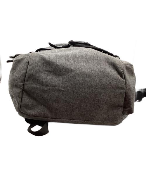 UNDER ARMOUR（アンダーアーマー）UNDER ARMOUR (アンダーアーマー) バックパック グレーの古着・服飾アイテム