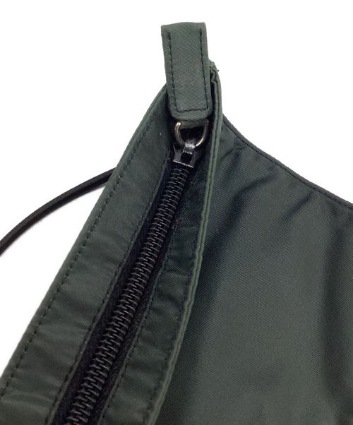 PRADA（プラダ）PRADA (プラダ) ナイロンポーチ グリーンの古着・服飾アイテム