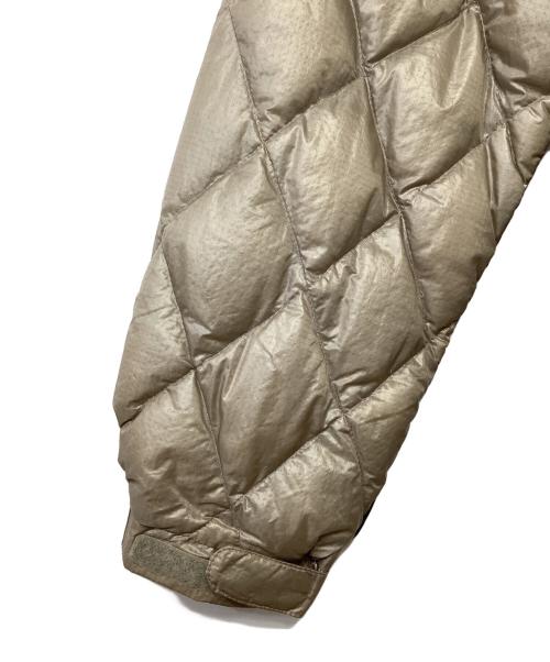 Columbia（コロンビア）Columbia (コロンビア) ダウンジャケット ベージュ サイズ:Mの古着・服飾アイテム