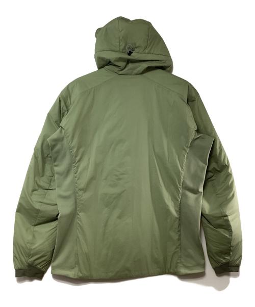 ARC'TERYX（アークテリクス）ARC'TERYX (アークテリクス) アトムフーディ M カーキ サイズ:L 未使用品の古着・服飾アイテム