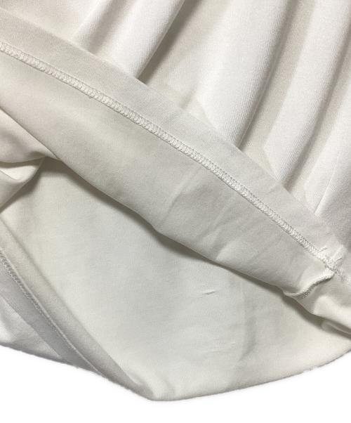 DSQUARED2（ディースクエアード）DSQUARED2 (ディースクエアード) Vネックカットソー ホワイト サイズ:Sの古着・服飾アイテム