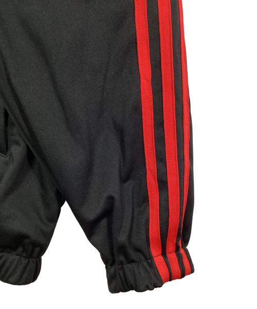adidas Originals（アディダスオリジナル）adidas Originals (アディダスオリジナル) KORN TRACK TOP BLACK ブラック×レッド サイズ:M 未使用品の古着・服飾アイテム