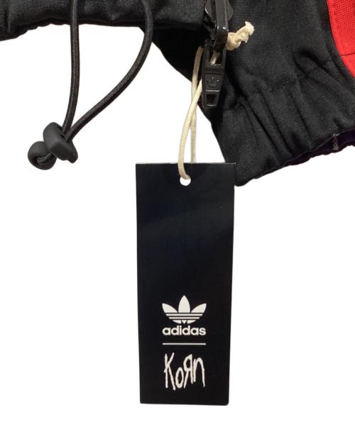 adidas Originals（アディダスオリジナル）adidas Originals (アディダスオリジナル) KORN TRACK TOP BLACK ブラック×レッド サイズ:M 未使用品の古着・服飾アイテム