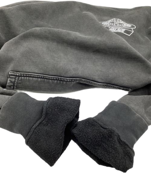 PALACE（パレス）PALACE (パレス) Vivienne Westwood (ヴィヴィアンウエストウッド) プルオーバーパーカー ブラック サイズ:Mの古着・服飾アイテム