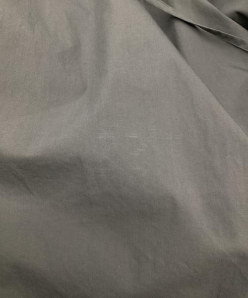 YORI（ヨリ）YORI (ヨリ) ダブルフリルカラーブラウス グレー サイズ:38の古着・服飾アイテム