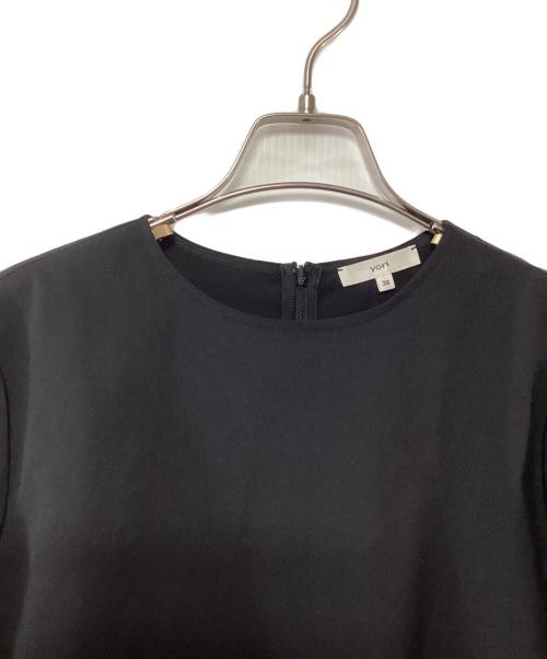 YORI（ヨリ）YORI (ヨリ) ヘムフリルブラウス ブラック サイズ:38の古着・服飾アイテム