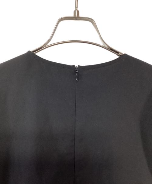 YORI（ヨリ）YORI (ヨリ) ヘムフリルブラウス ブラック サイズ:38の古着・服飾アイテム