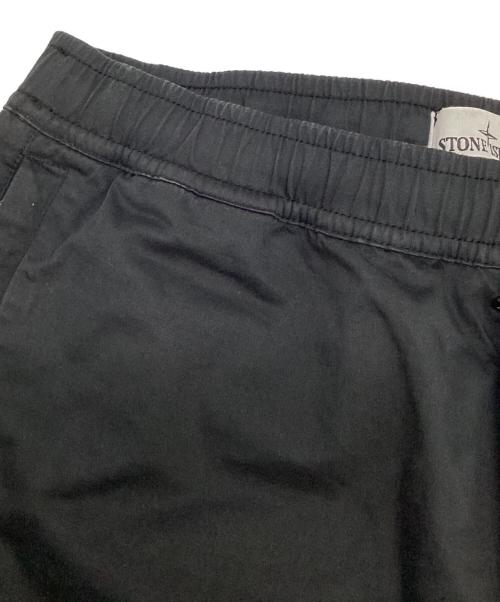 STONE ISLAND（ストーンアイランド）STONE ISLAND (ストーンアイランド) ガーメントダイ ストレッチ テーパード カーゴパンツ ブラック サイズ:W33の古着・服飾アイテム