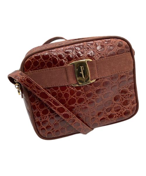 Salvatore Ferragamo（サルヴァトーレ フェラガモ）Salvatore Ferragamo (サルヴァトーレ フェラガモ) ショルダーポーチ レッドの古着・服飾アイテム