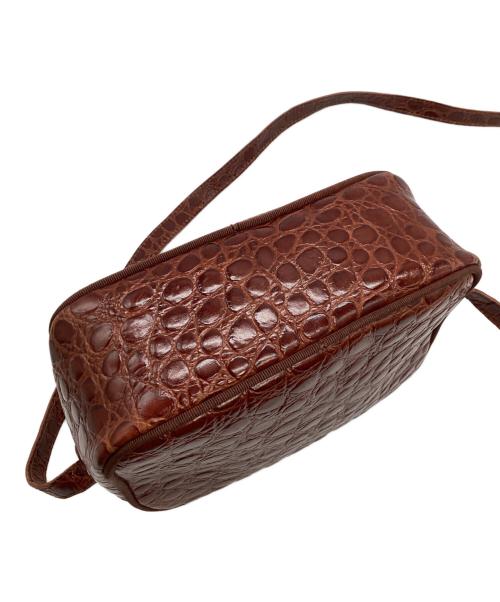 Salvatore Ferragamo（サルヴァトーレ フェラガモ）Salvatore Ferragamo (サルヴァトーレ フェラガモ) ショルダーポーチ レッドの古着・服飾アイテム