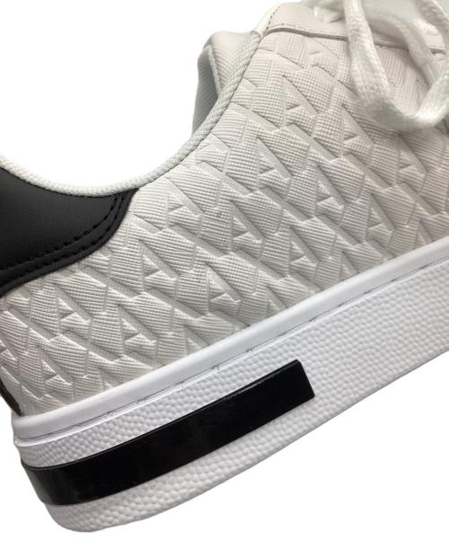 ARMANI EXCHANGE（アルマーニ エクスチェンジ）ARMANI EXCHANGE (アルマーニ エクスチェンジ) ローカットスニーカー ホワイト×ブラック サイズ:UK8 未使用品の古着・服飾アイテム