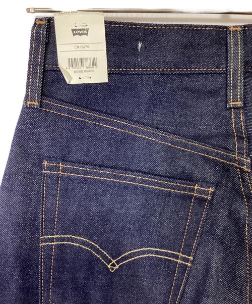 LEVI'S（リーバイス）LEVI'S (リーバイス) デニムパンツ　501 150th インディゴ サイズ:W24 未使用品の古着・服飾アイテム