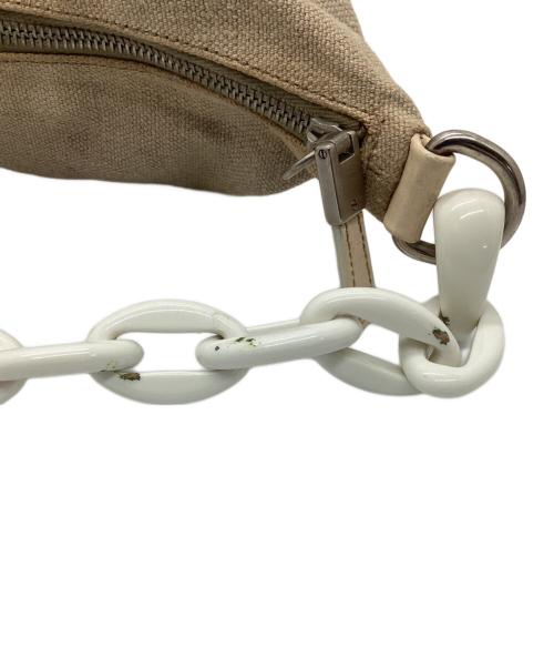 PRADA（プラダ）PRADA (プラダ) ワンショルダーバッグ アイボリーの古着・服飾アイテム