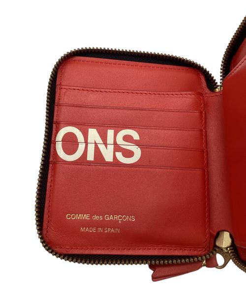 COMME des GARCONS（コムデギャルソン）COMME des GARCONS (コムデギャルソン) ラウンドファスナー財布 レッドの古着・服飾アイテム