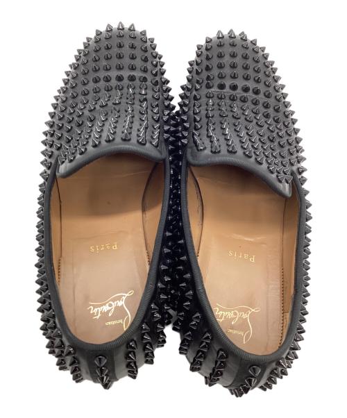 Christian Louboutin（クリスチャン・ルブタン）Christian Louboutin (クリスチャン・ルブタン) ROLLERBOY SPIKES FLAT CALF ブラック×レッド サイズ:SIZE 44の古着・服飾アイテム