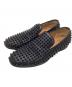 Christian Louboutin（クリスチャン・ルブタン）の古着「ROLLERBOY SPIKES FLAT CALF」｜ブラック×レッド