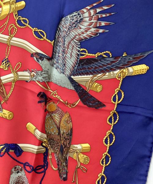 HERMES（エルメス）HERMES (エルメス) カレ90	LES OISEAUX DU ROY(王の鳥たち) ブルー×レッドの古着・服飾アイテム