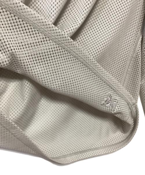 Needles（ニードルズ）Needles (ニードルズ) V-Neck Tee - Raschel Lace グレー サイズ:Lの古着・服飾アイテム