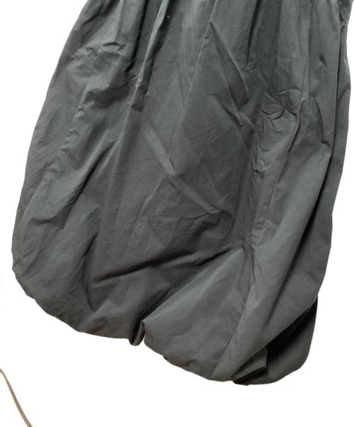 UNGRID（アングリッド）UNGRID (アングリッド) バックデザインバルーンワンピース ブラック サイズ:Fの古着・服飾アイテム